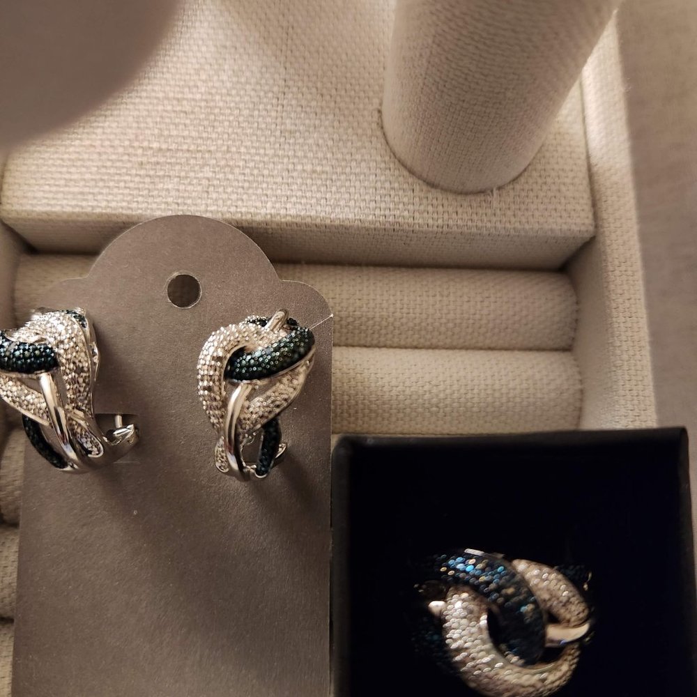 Infinity Interlcoking Circle Ring - image 3